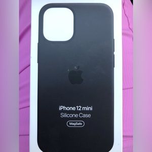 *BRAND NEW* NIB Genuine OEM Apple iPhone 12 Mini Silicone Case w/MagSafe - Black